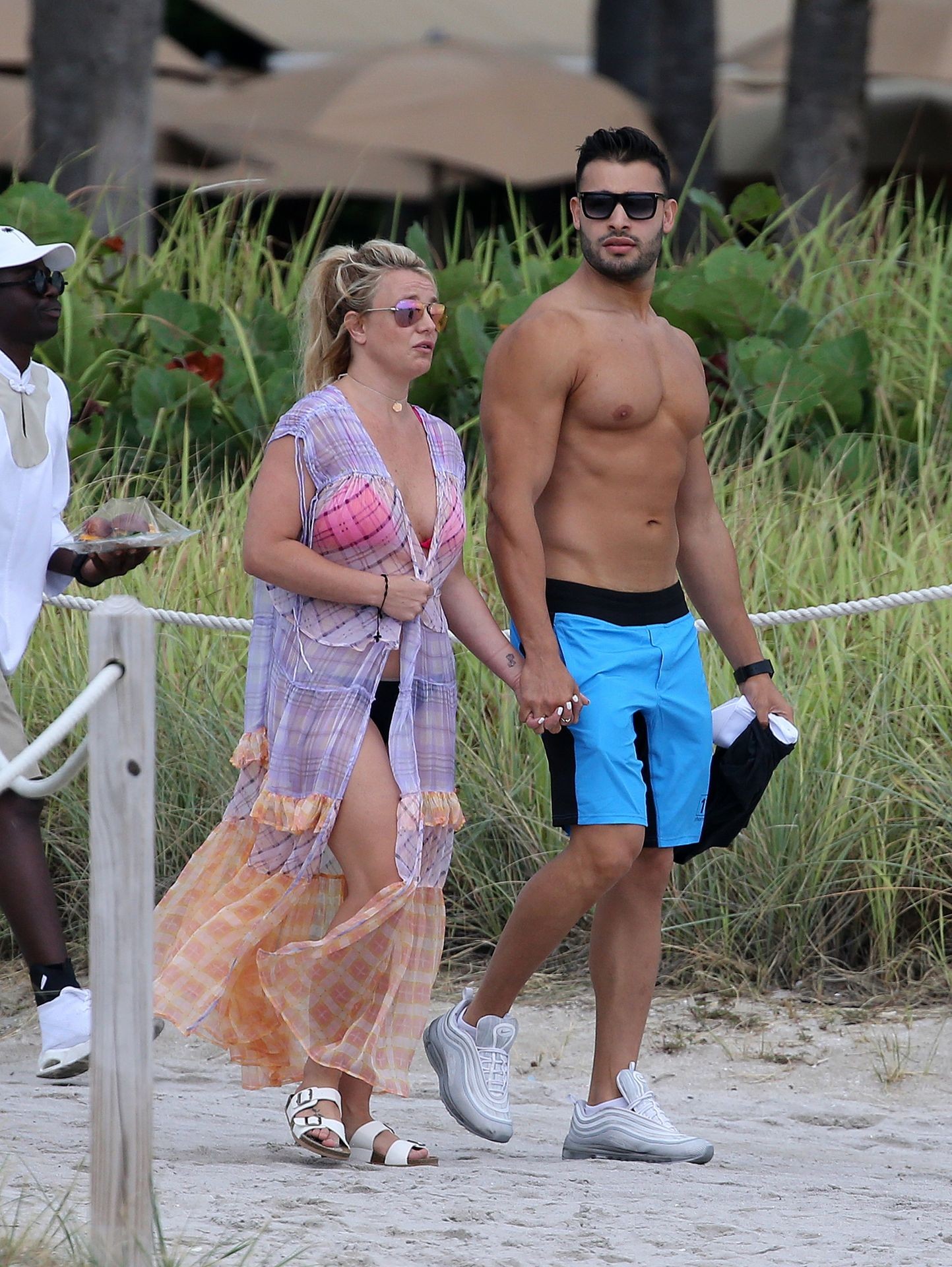 britney-spears-sexy-with-sam-asghari-3 britney spears sexy with sam asghari 3
