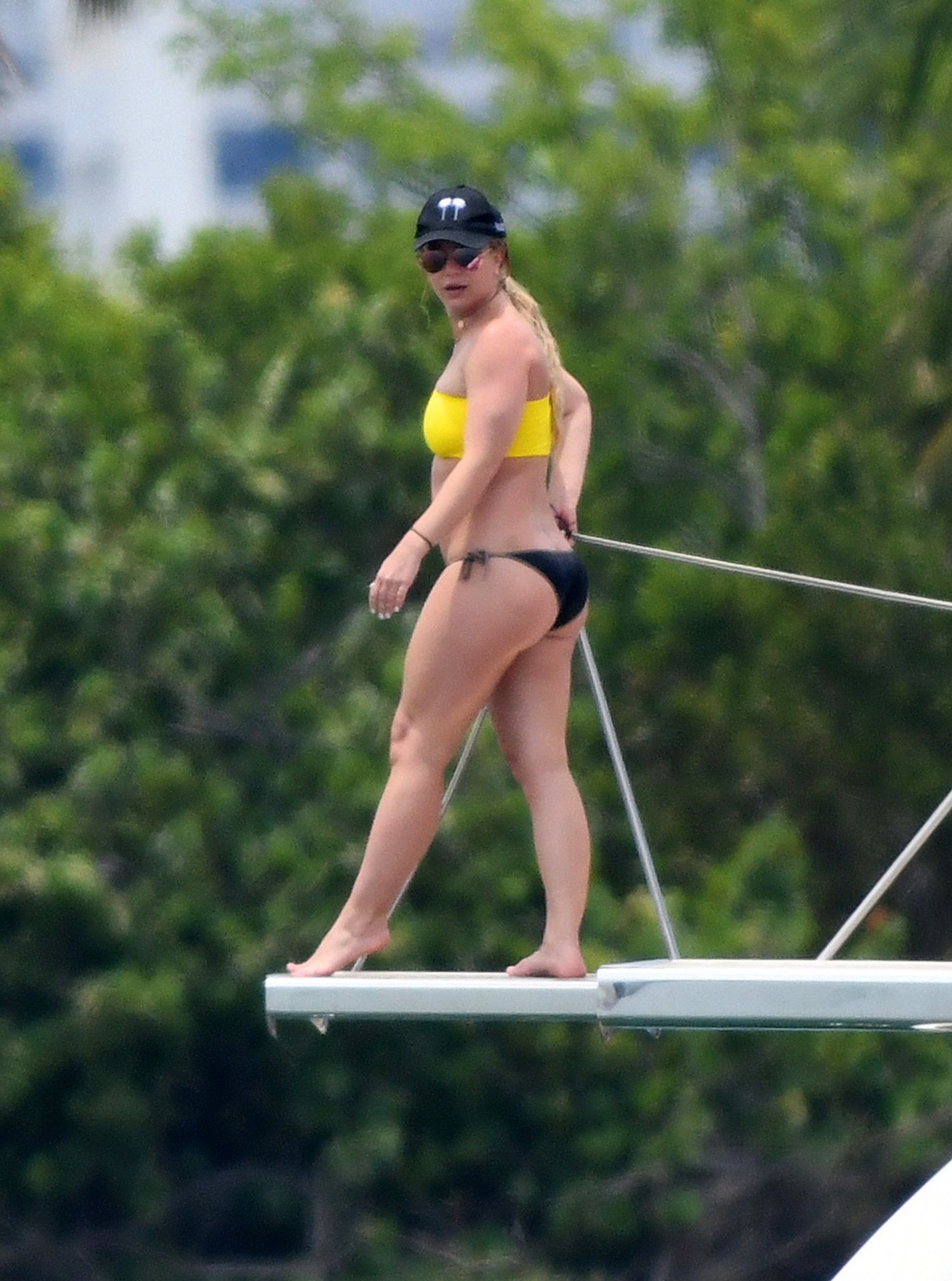 britney-spears-sexy-with-sam-asghari-36 britney spears sexy with sam asghari 36