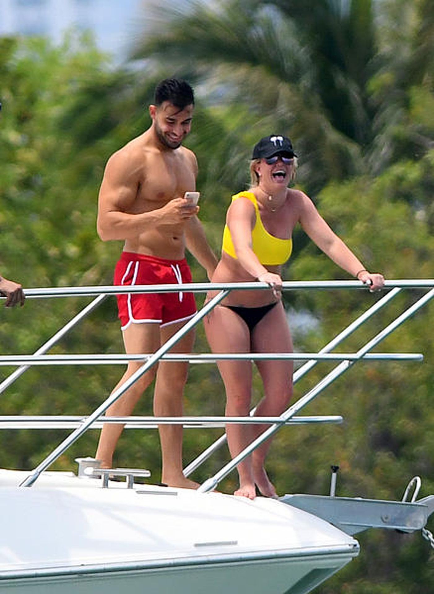 britney-spears-sexy-with-sam-asghari-5 britney spears sexy with sam asghari 5