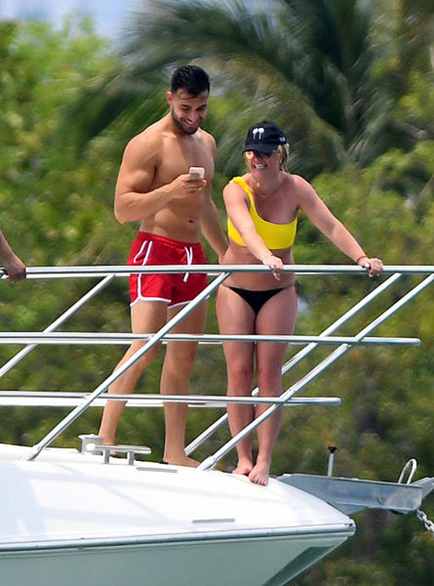 britney-spears-sexy-with-sam-asghari-7 britney spears sexy with sam asghari 7