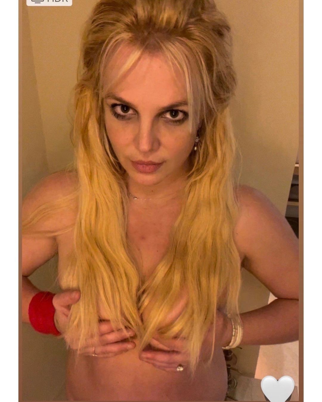 britney-spears-topless-thefappening-cfd-2 Britney Spears Leaked