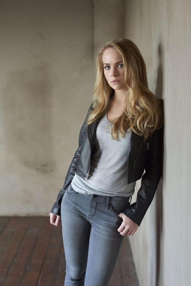 britt-robertson-nude-sexy-20 Britt-Robertson-Nude-Sexy-20