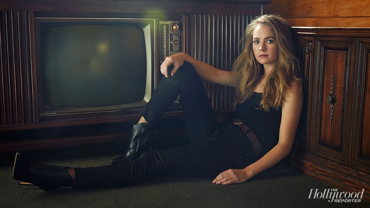 britt-robertson-nude-sexy-4 Britt-Robertson-Nude-Sexy-4