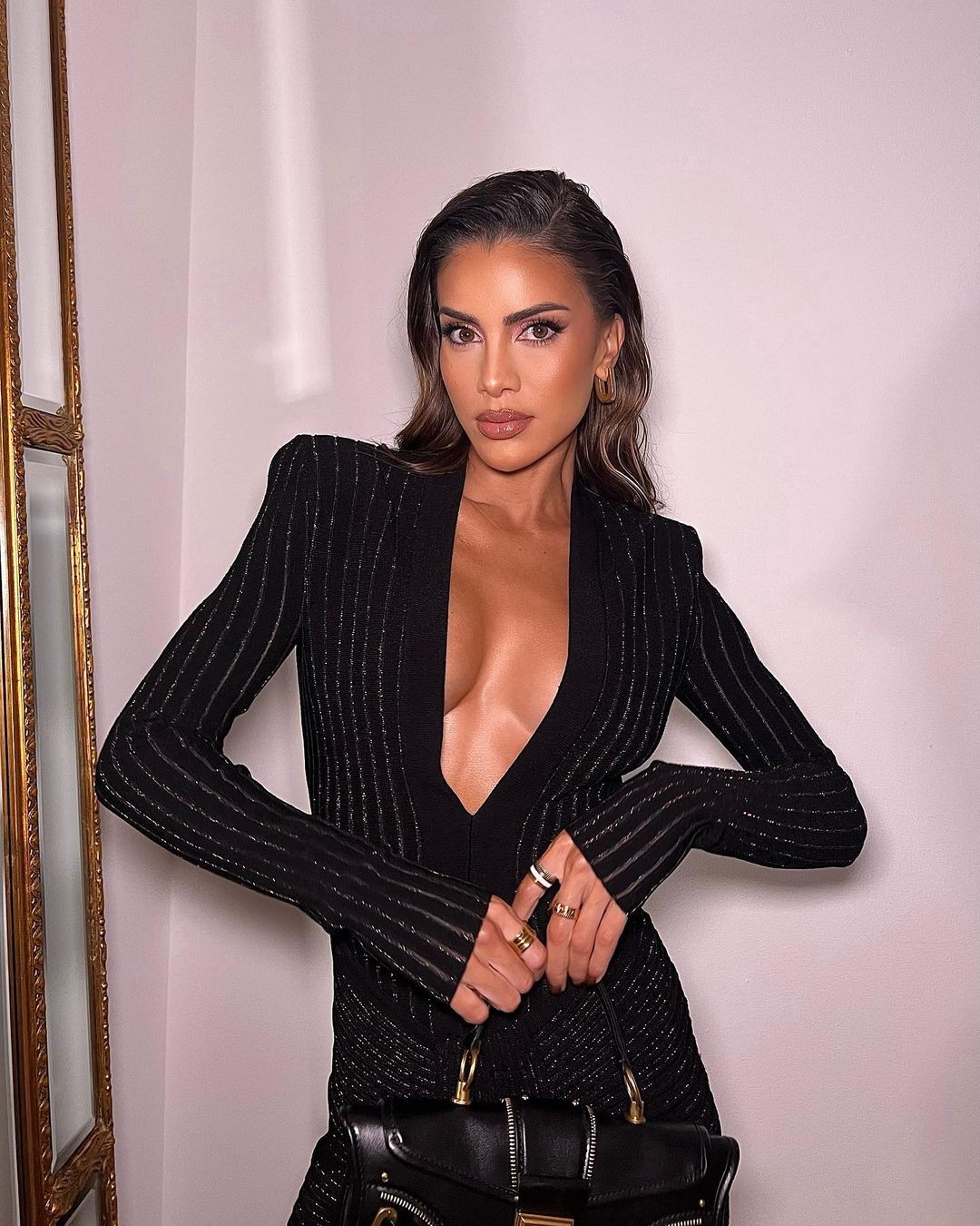 camila-coelho-cleavage-thefappening-cfd-4 Camila Coelho Cleavage