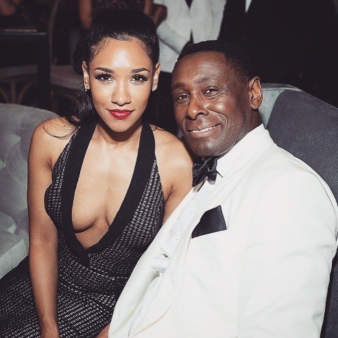 candice-patton-tits-thefappening-cfd-1 Candice Patton Tits In Cleavage