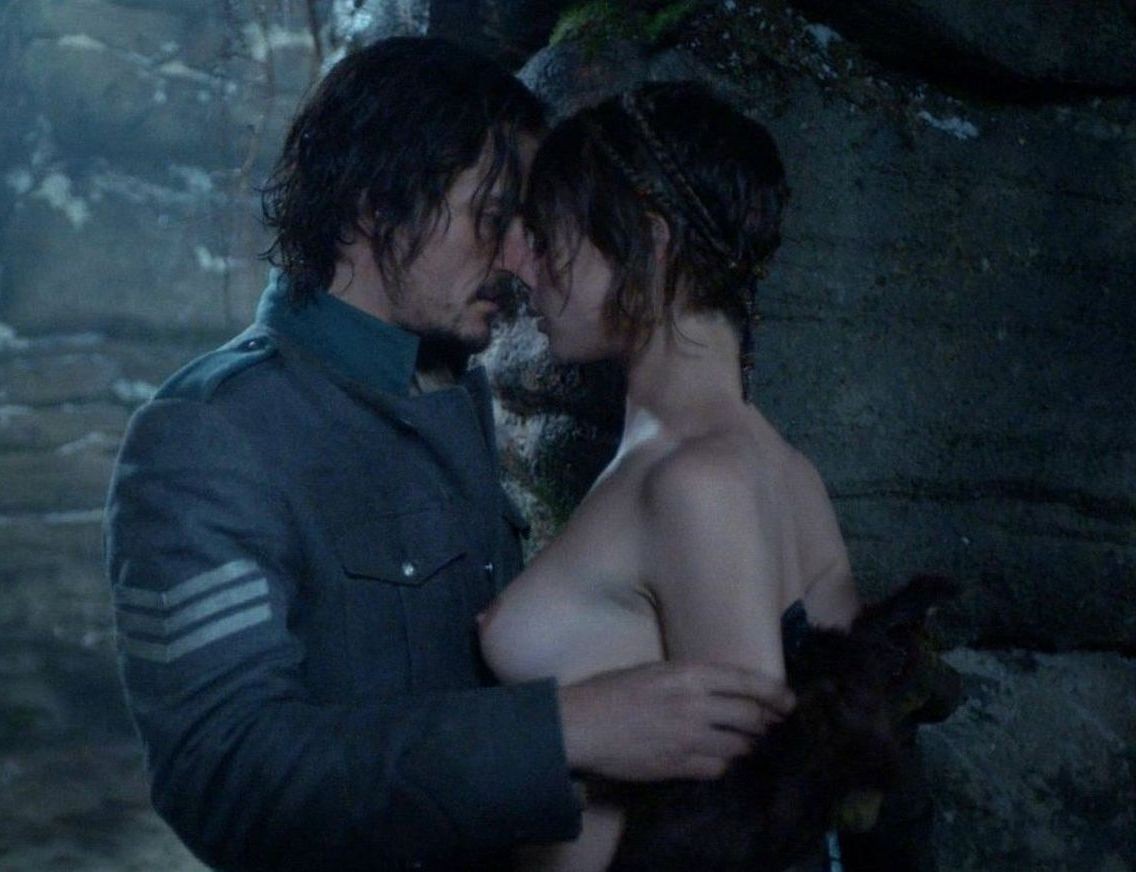 cara-delevingne-nude-thefappening-cfd-9-1 Cara Delevingne has sex with Orlando Bloom