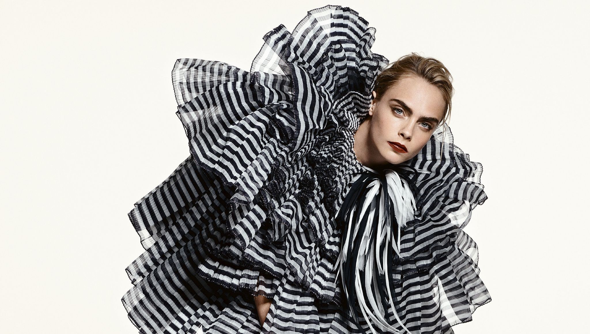 cara-delevingne-nude-topless-6 cara delevingne nude topless 6