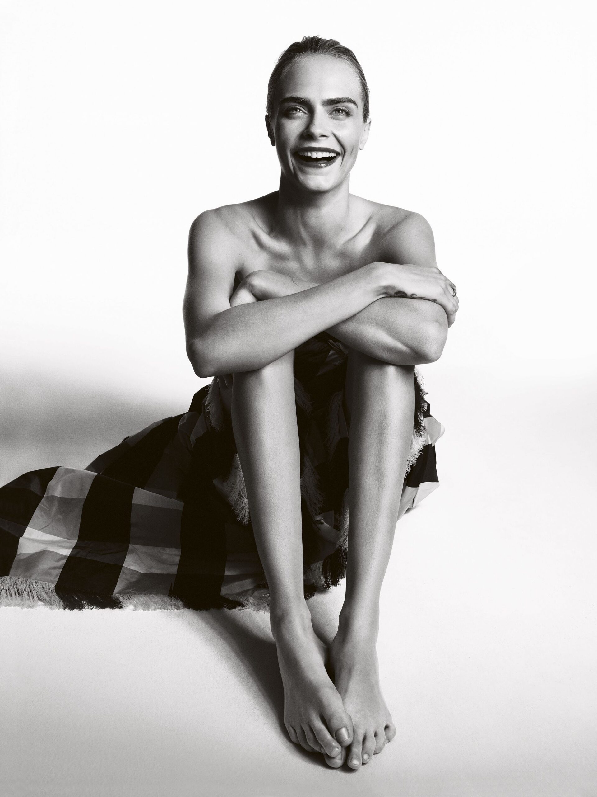 cara-delevingne-nude-topless-9 Cara Delevingne Topless