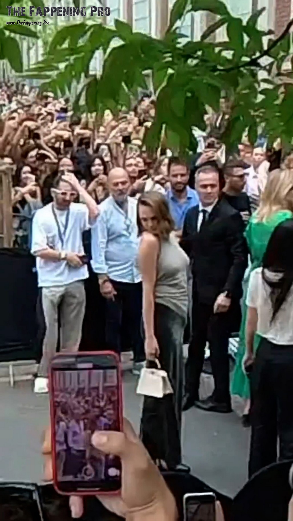 cara-delevingne-pokies-thefappening-cfd-16 cara delevingne pokies thefappening cfd 16