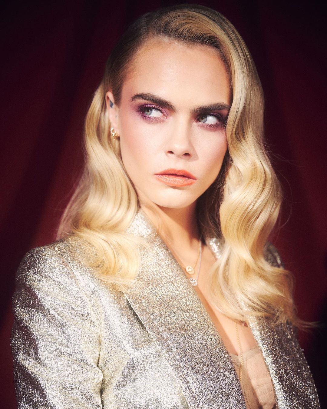 cara-delevingne-sexy-host-of-the-2020-ama-thefappening-cfd-9 cara delevingne sexy host of the 2020 ama thefappening cfd 9