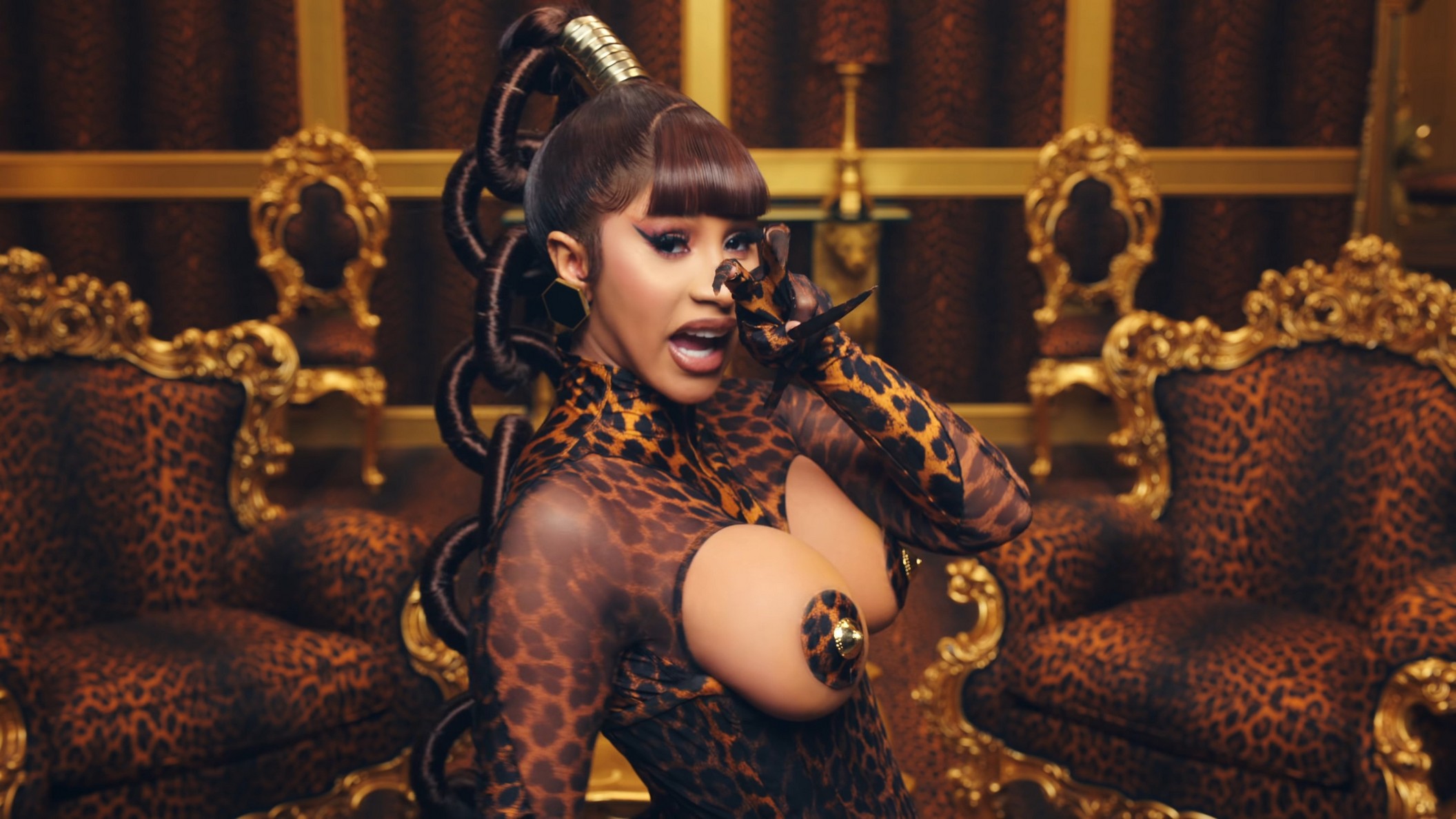 cardi-b-almost-topless-in-wap-thefappening-cfd-9 Cardi B Tits