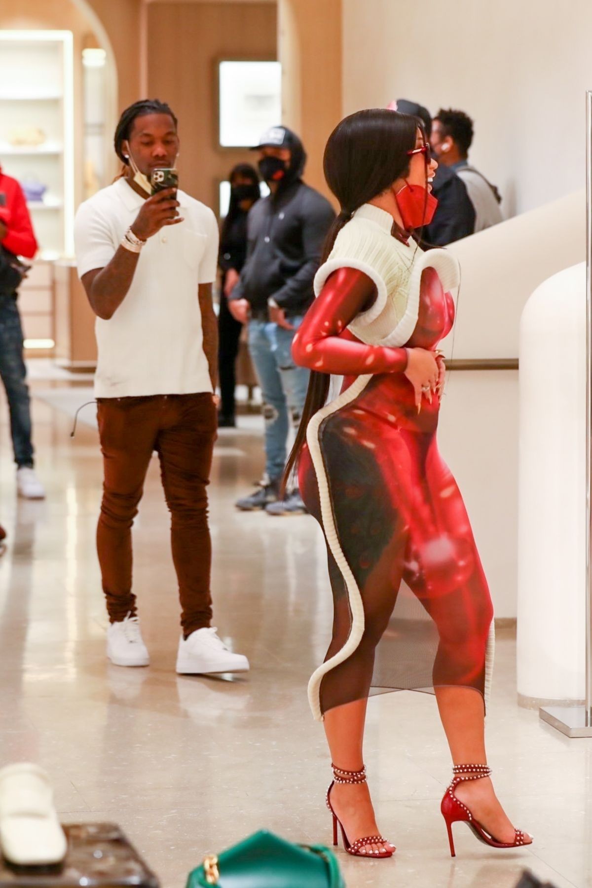 cardi-b-naked-shopping-in-la-thefappening-cfd-7 cardi b naked shopping in la thefappening cfd 7