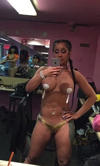 cardi-b-nude-party-thefappeningpro-14 Cardi B Leaked Nude Selfie