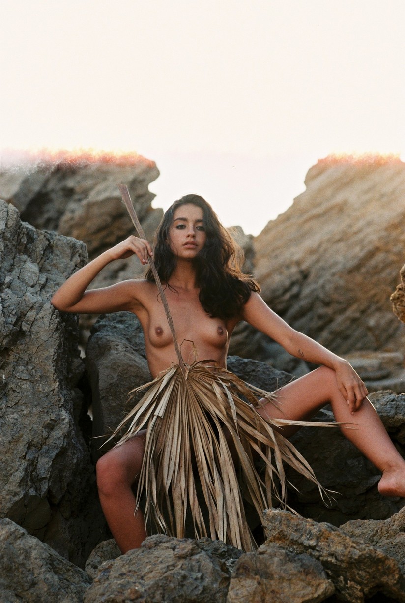 carla-guetta-exposes-tits-topless-pics-14 carla guetta exposes tits topless pics 14