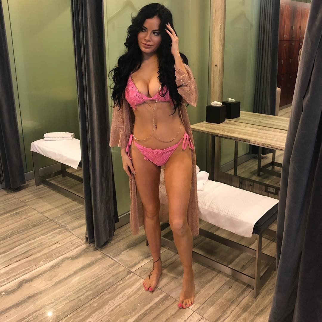 carla-howe-leaked-nudes-26 carla howe leaked nudes 26
