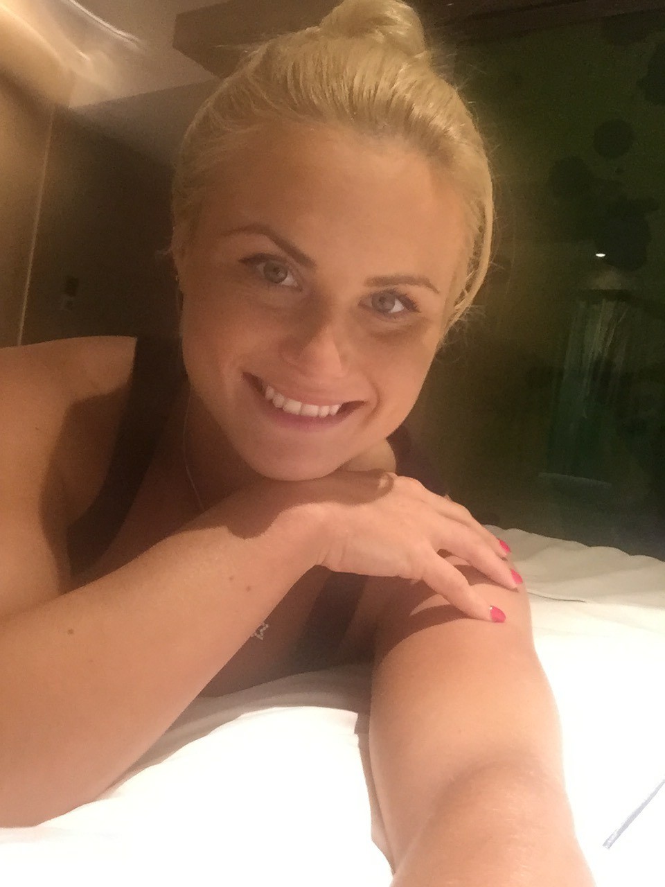 carly-booth-nude-thefappening-5 carly booth nude thefappening 5