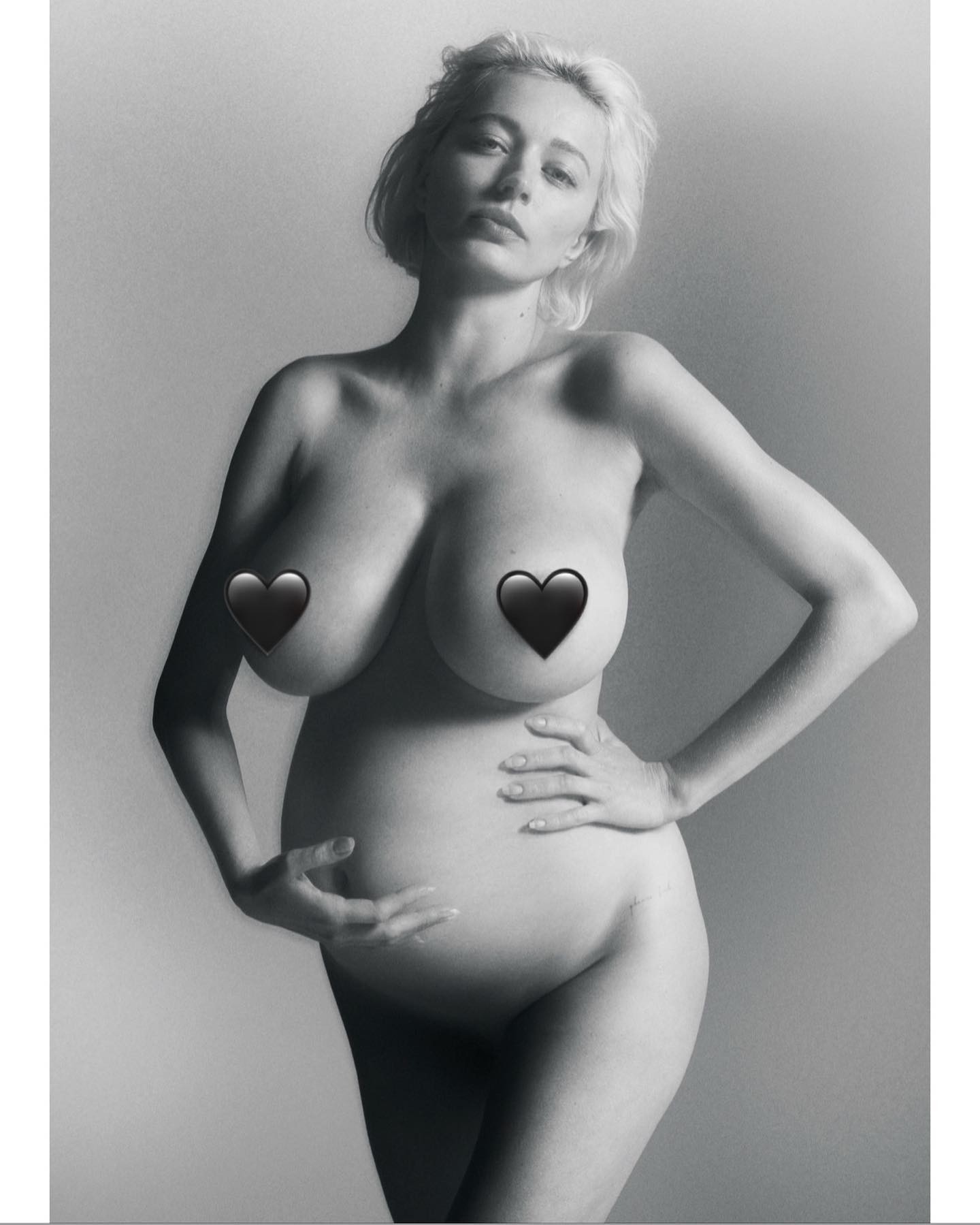 caroline-vreeland-nude-pregnant-thefappening-cfd-22 caroline vreeland nude pregnant thefappening cfd 22