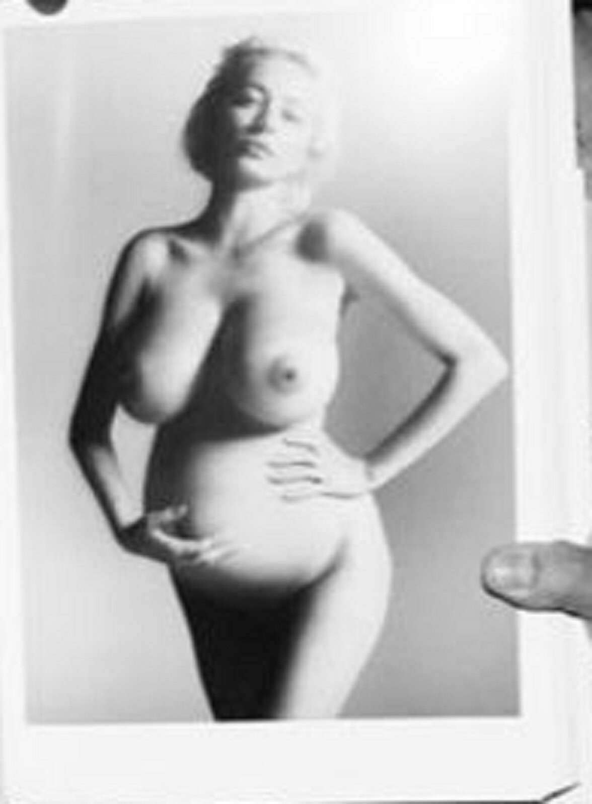 caroline-vreeland-nude-pregnant-thefappening-cfd-27 Caroline Vreeland Topless Pregnant