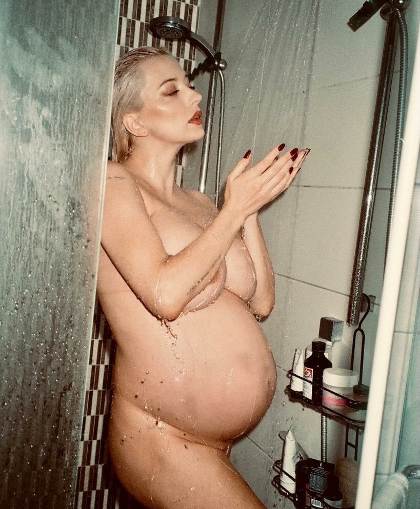 caroline-vreeland-nude-pregnant-thefappening-cfd-3 Caroline Vreeland Pregnant Naked