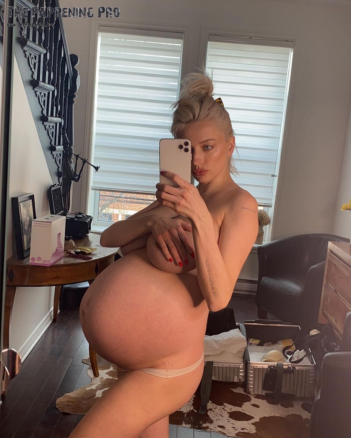 caroline-vreeland-nude-thefappening-cfd-1-1 Caroline Vreeland Nude Pregnant