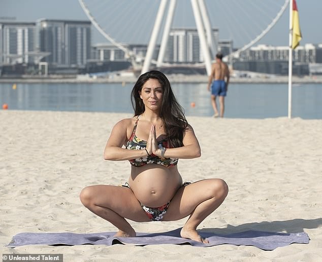 casey-batchelor-preggo-sexy-thefappening-pro-1 casey batchelor preggo sexy thefappening pro 1