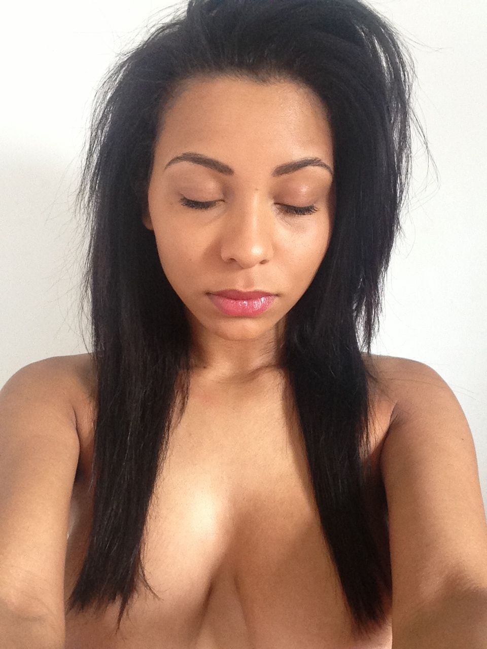 chanel-brown-nude-thefappening-59 chanel brown nude thefappening 59