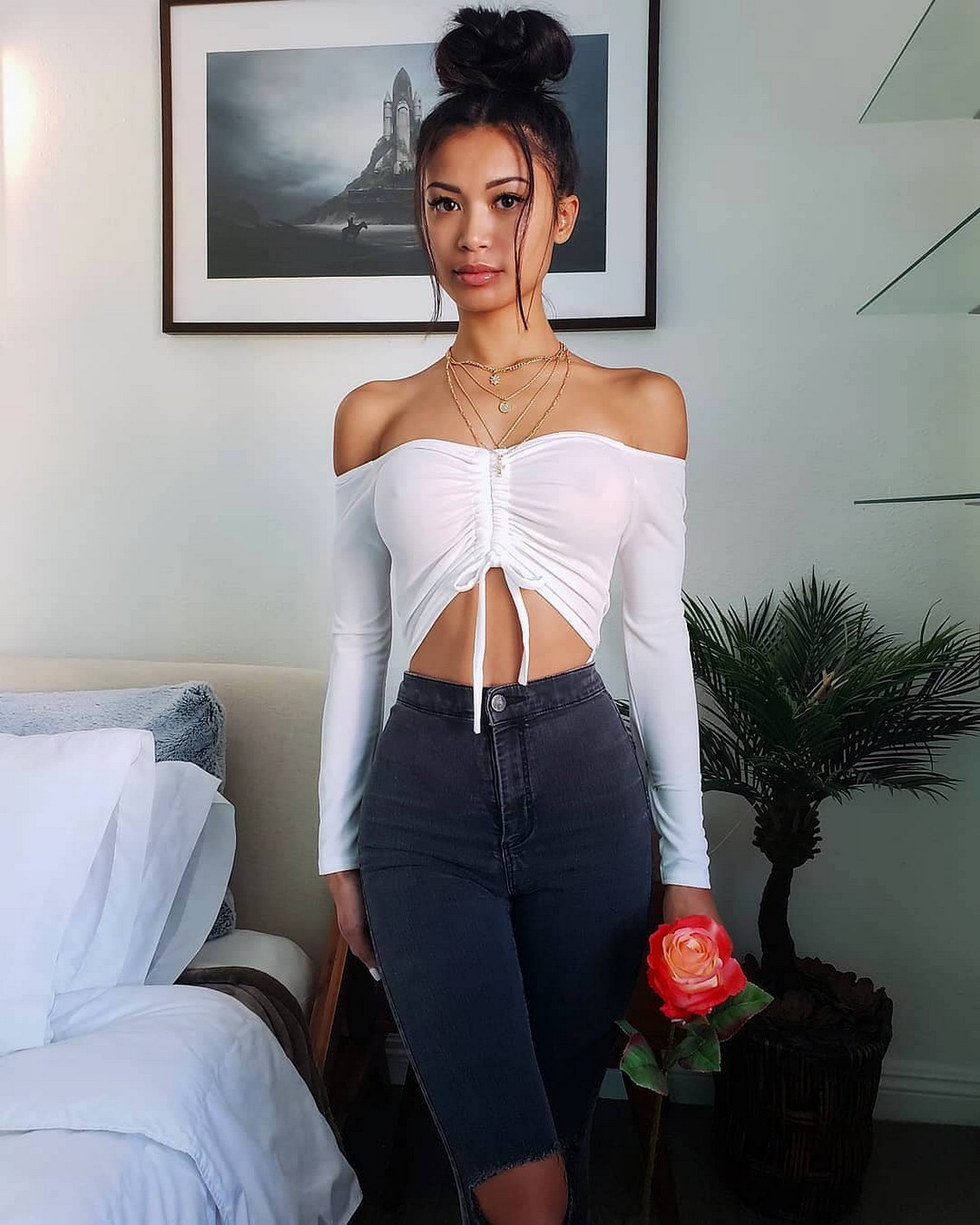 chanel-uzis-sexiset-pics-deleted-from-instagram-thefappening-cfd-5 chanel uzis sexiset pics deleted from instagram thefappening cfd 5