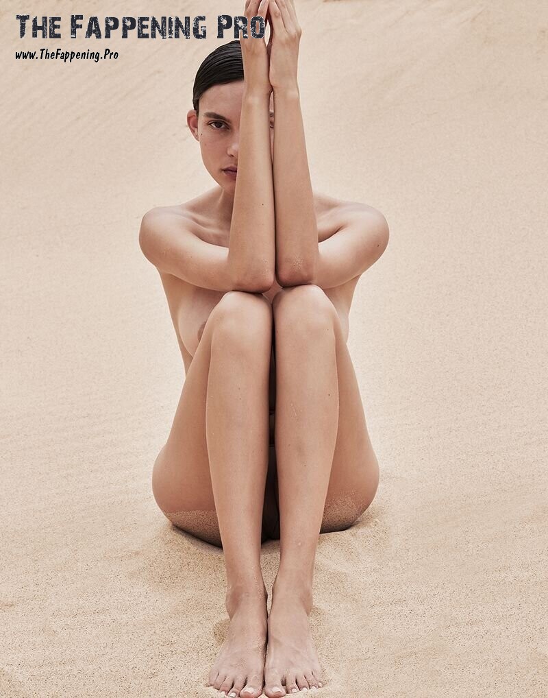 charlee-fraser-feet-thefappening-cfd-2 Charlee Fraser Barefeet