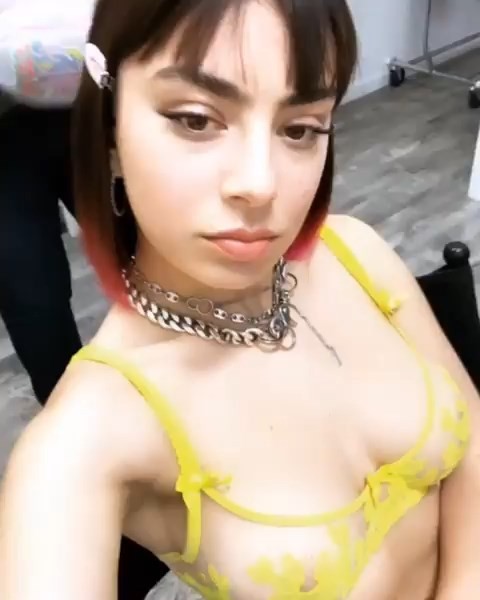 charli-xcx-fappening-tits-6 charli xcx fappening tits 6