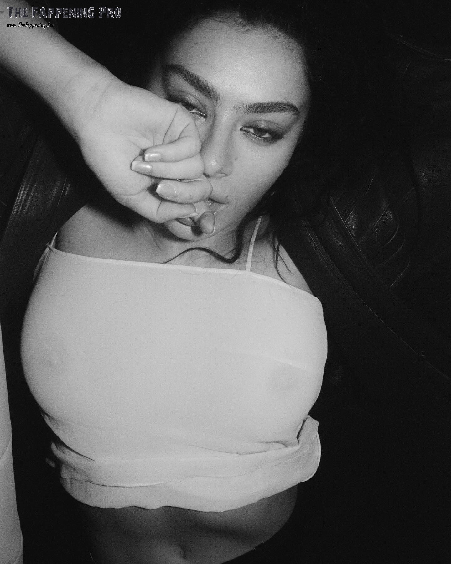 charli-xcx-nude-thefappening-cfd-3 Charli XCX See Through Nudity