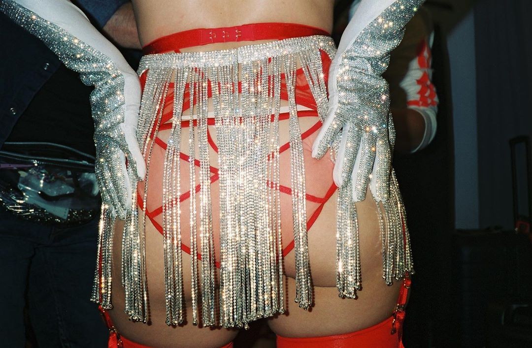 charli-xcx-sexy-thefappening-cfd-8-1 Charli XCX Sexy Ass