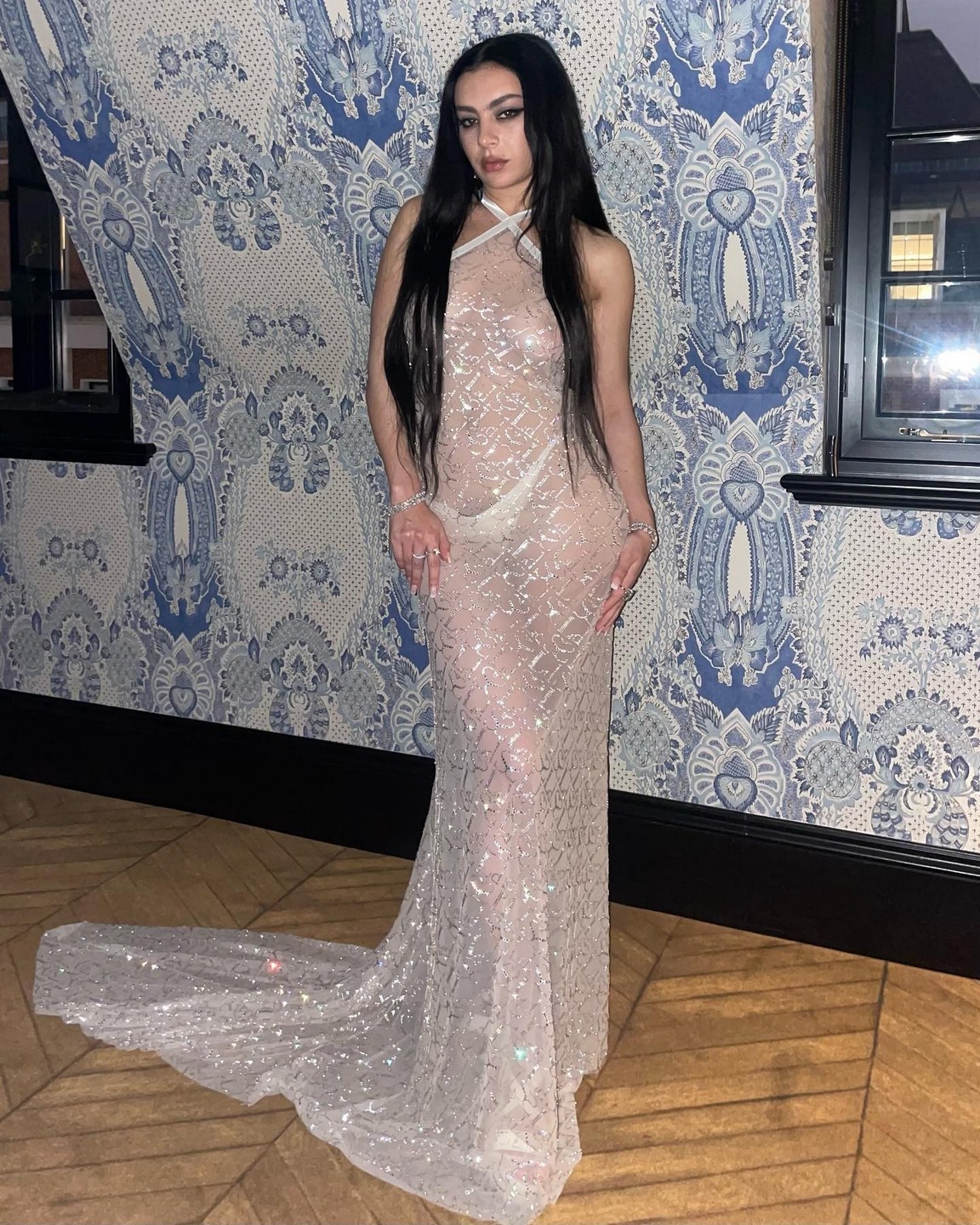 charli-xcx-tits-thefappening-cfd-10 Charli XCX Tits