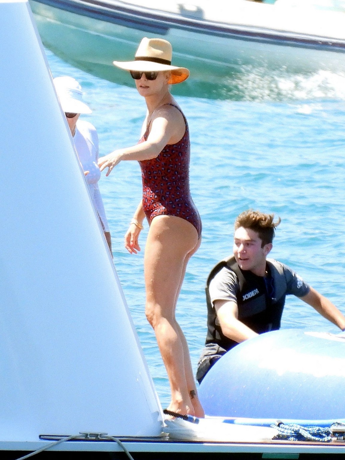 charlize-theron-sexy-bikini-thefappening-cfd-1 Charlize Theron Sexy