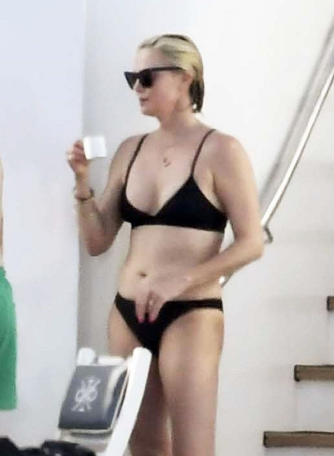charlize-theron-sexy-bikini-thefappening-cfd-22 Charlize Theron Fappening