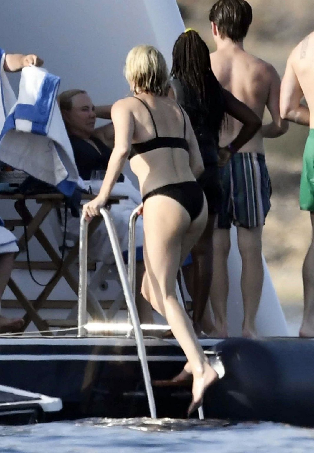 charlize-theron-sexy-bikini-thefappening-cfd-26 charlize theron sexy bikini thefappening cfd 26