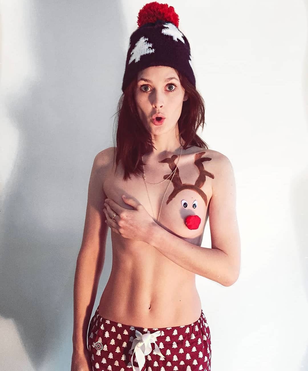 charlotte-de-carle-nude-topless-1-1 charlotte de carle nude topless 1 1
