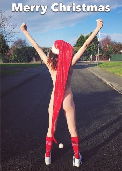 charlotte-de-carle-nude-topless-11 charlotte de carle nude topless 11