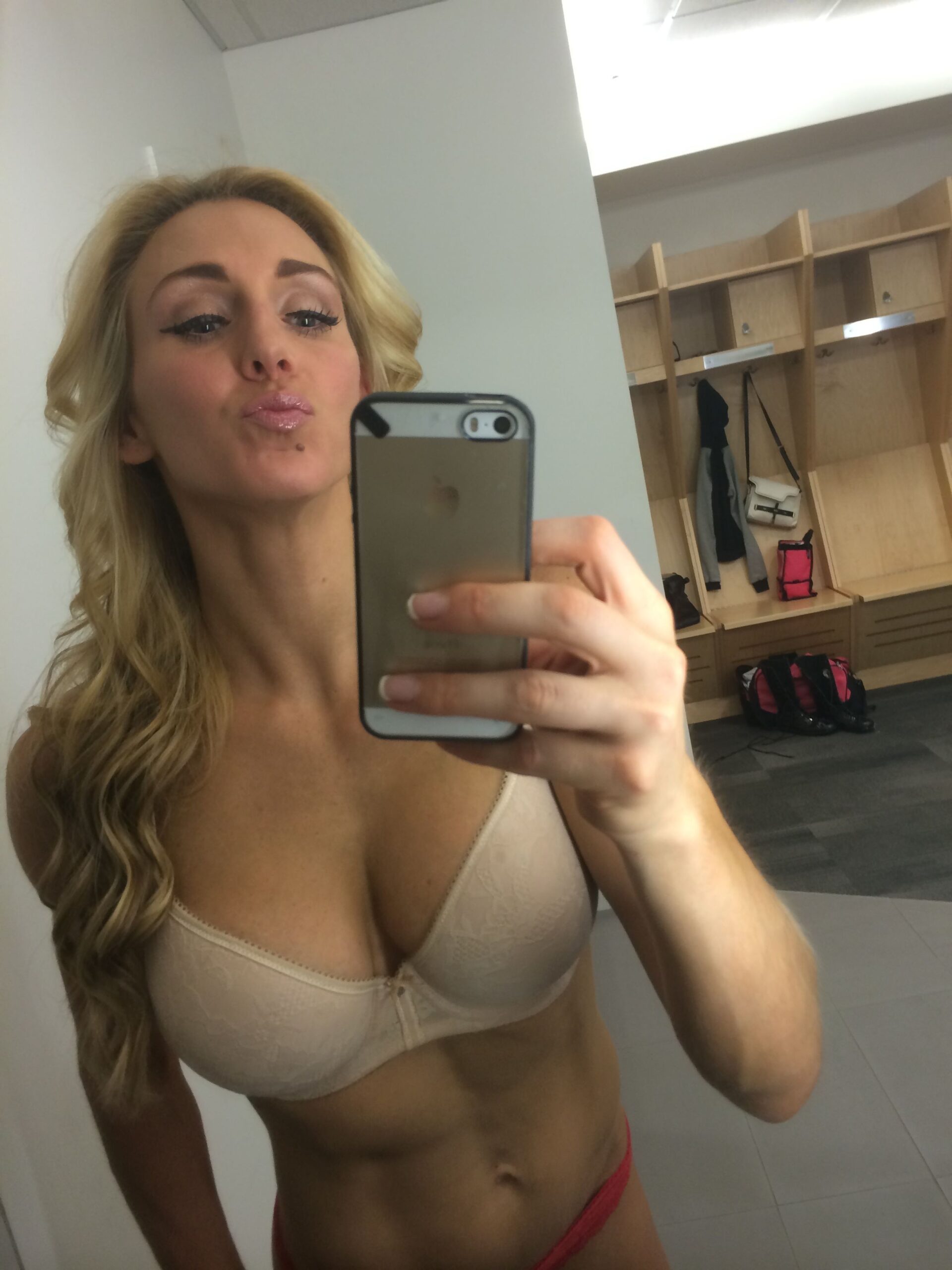 charlotte-flair-nude-thefappening-4 Charlotte-Flair-Nude-TheFappening-4
