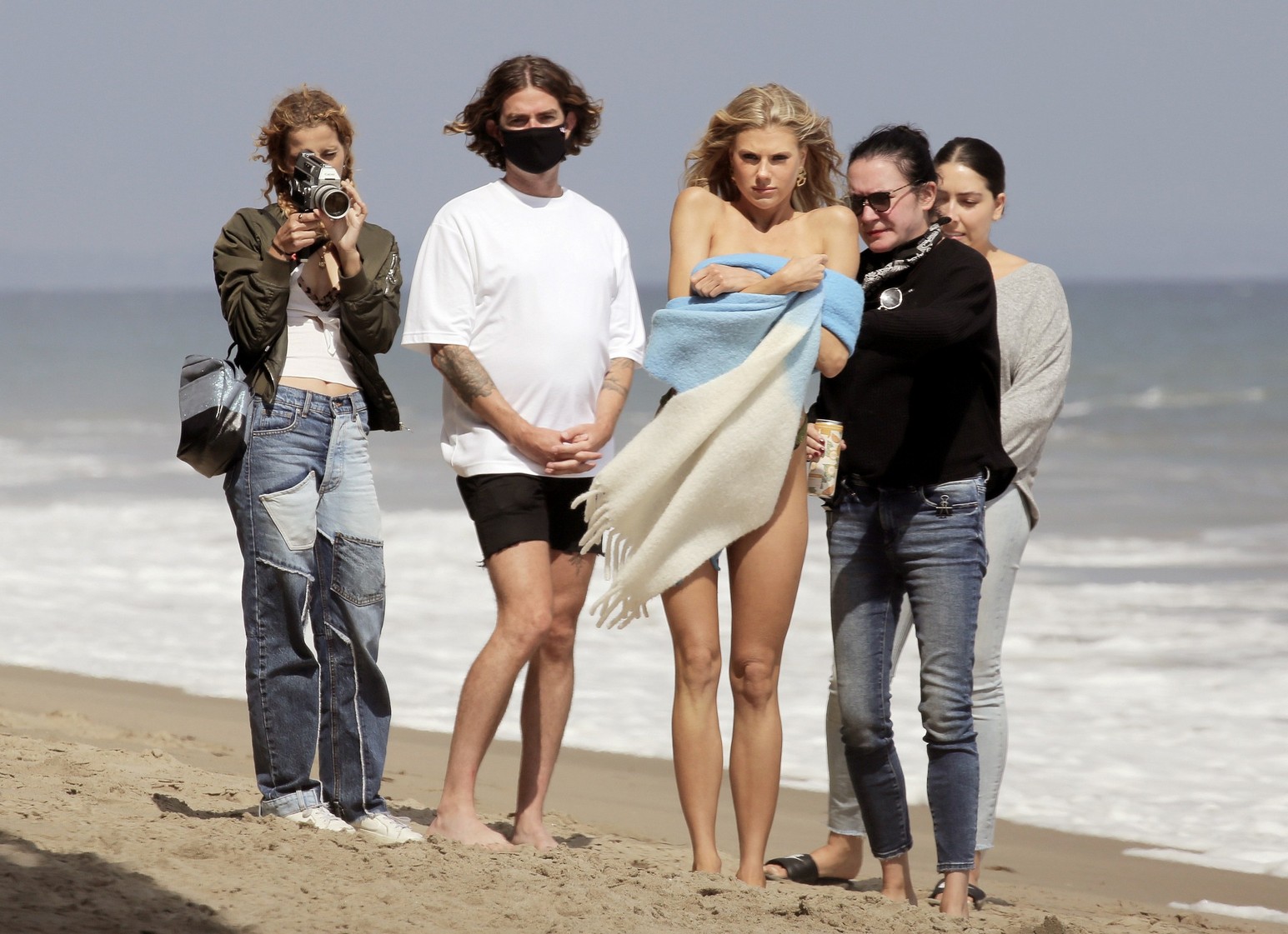 charlotte-mckinney-sexy-bts-thefappening-pro-8 charlotte mckinney sexy bts thefappening pro 8