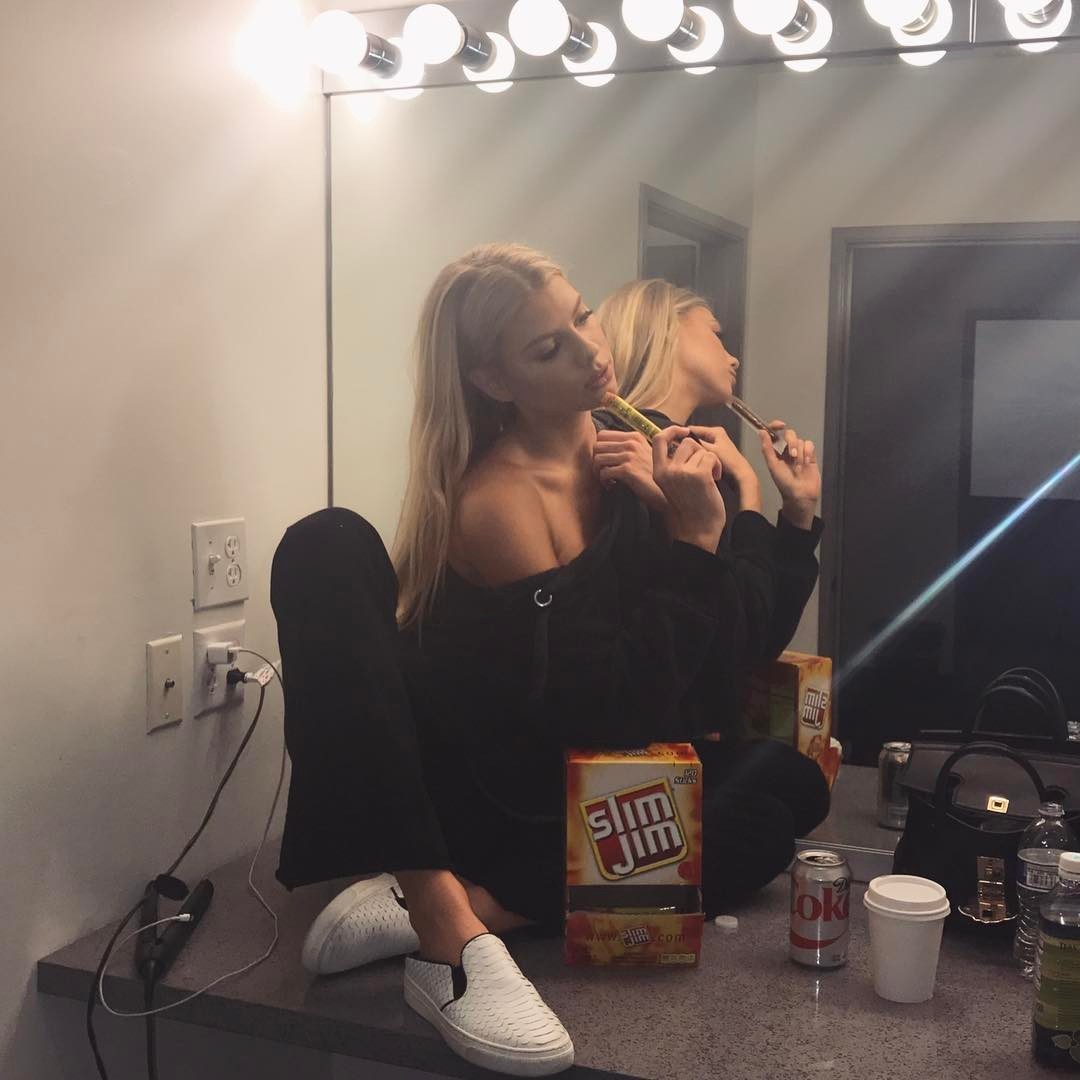 charlotte-mckinney-topless-sexy-thefappening-cfd-7 Charlotte Mckinney Selfie