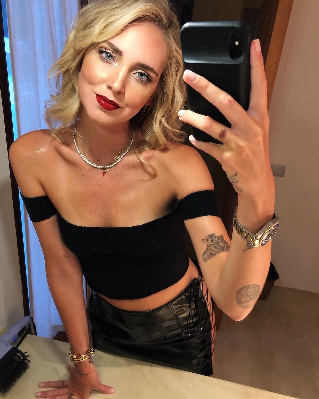 chiara-ferragni-sexy-tits-15 chiara ferragni sexy tits 15