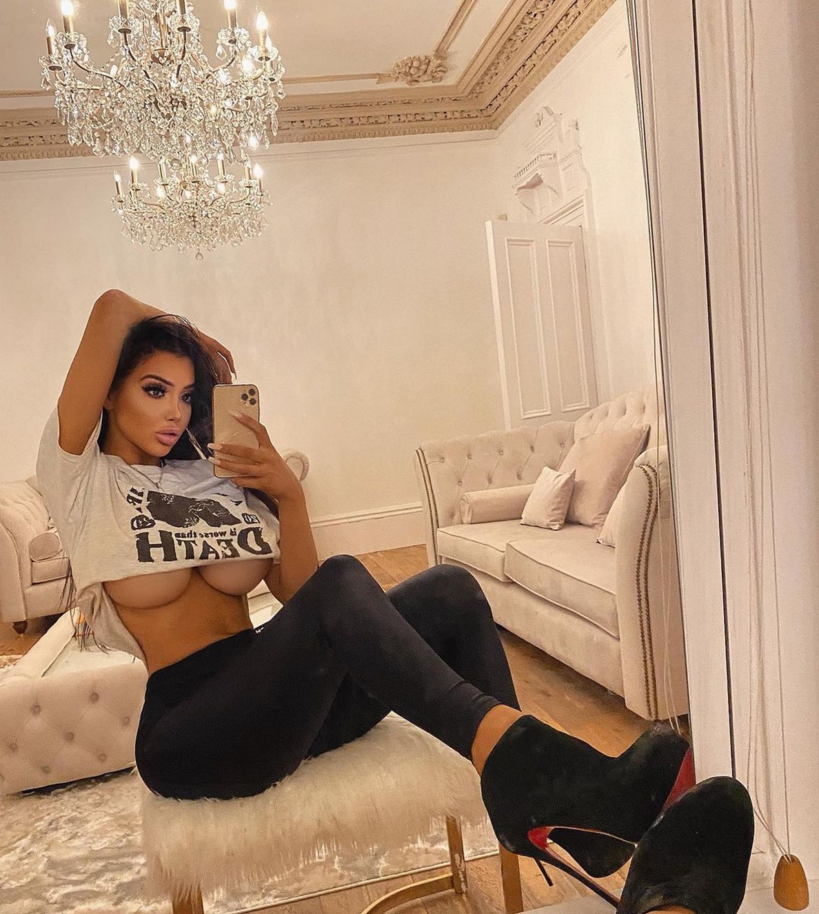 chloe-khan-underboobs-thefappening-cfd-1-1 Chloe Khan Underboobs