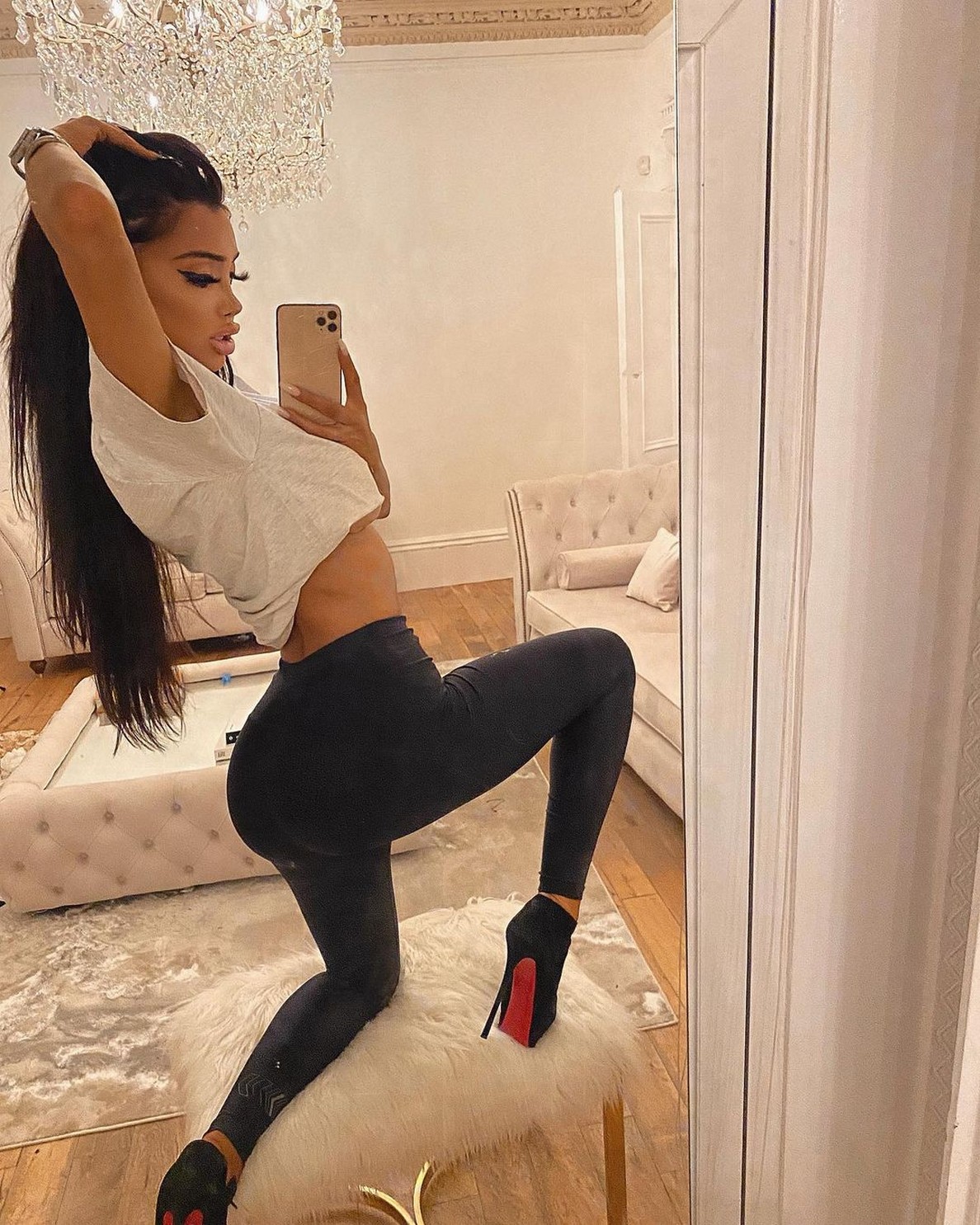 chloe-khan-underboobs-thefappening-cfd-2 Chloe Khan Sexy