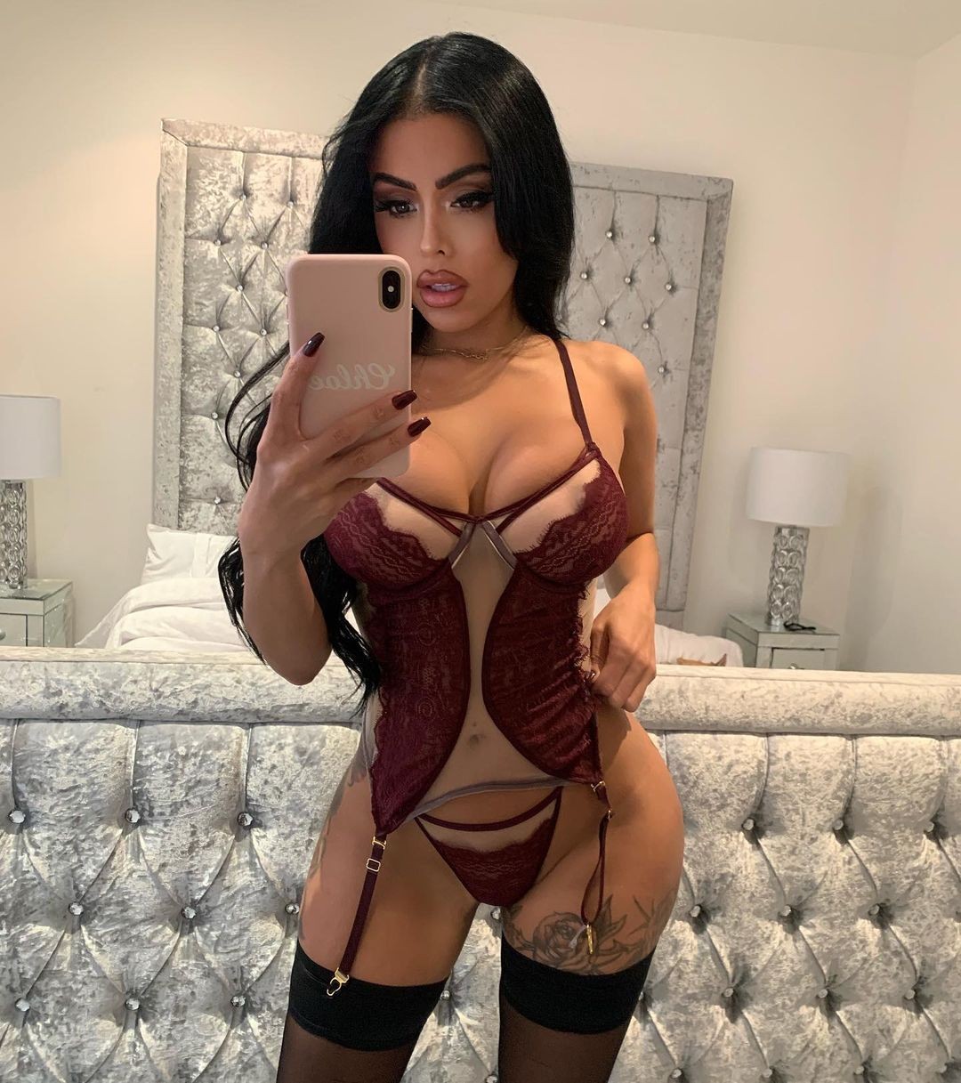 chloe-saxon-sexy-thefappeningpro-40 Chloe Saxon Selfie