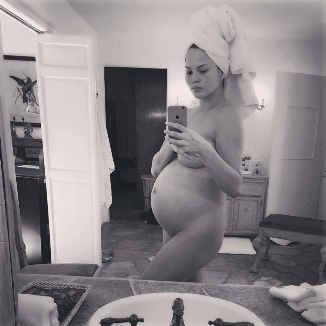chrissy-teigen-nude-1 Chrissy Teigen Private