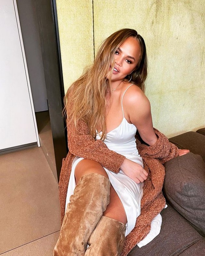 chrissy-teigen-see-through-thefappening-cfd-9 Chrissy Teigen Hot