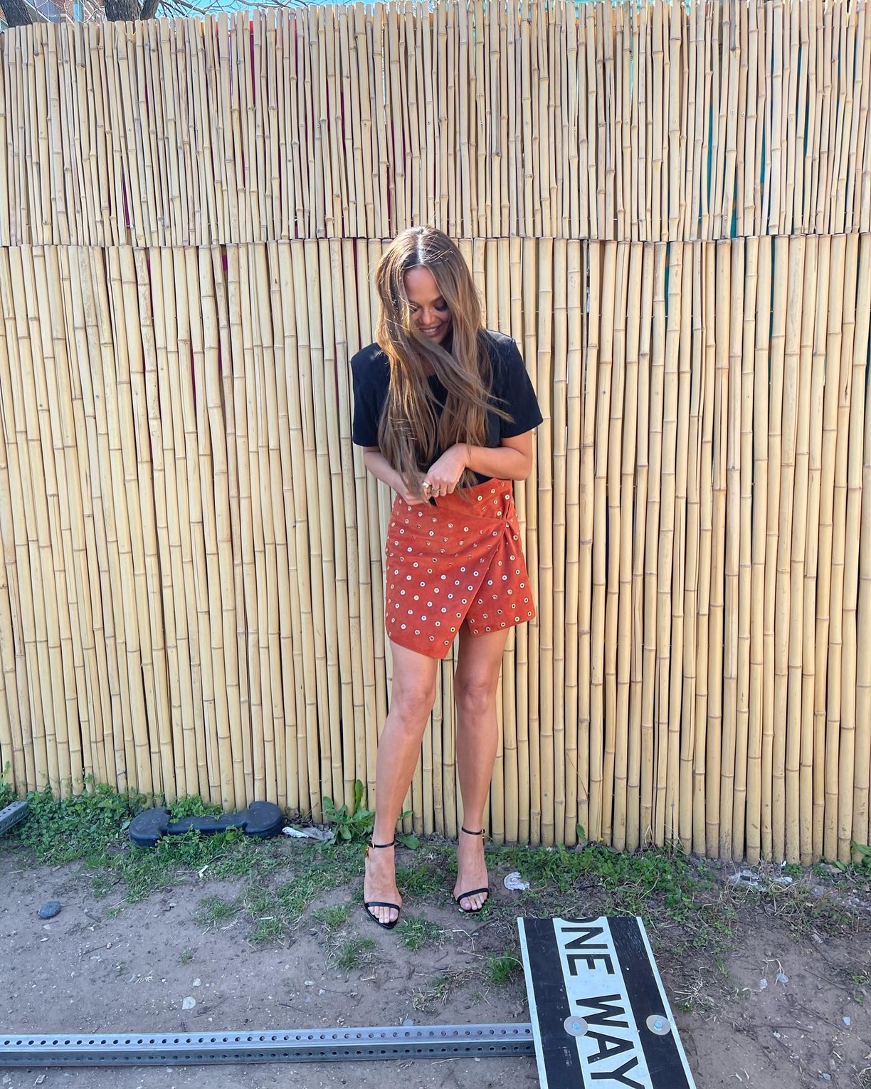 chrissy-teigen-sexy-feet-thefappening-pro-9 Chrissy Teigen Legs