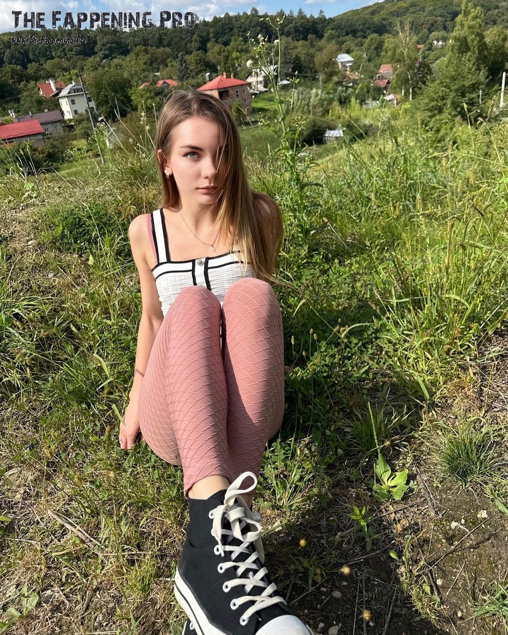 christin-black-leggings-thefappening-cfd-6 christin black leggings thefappening cfd 6
