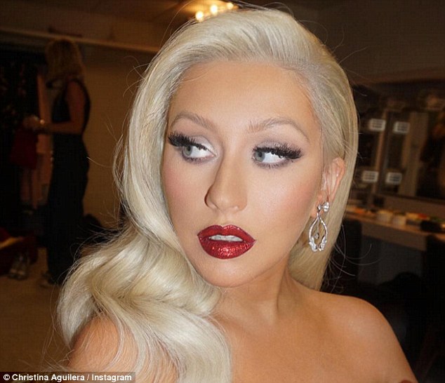 christina-aguilera-pregnant-nude-5 christina-aguilera-pregnant-nude-5