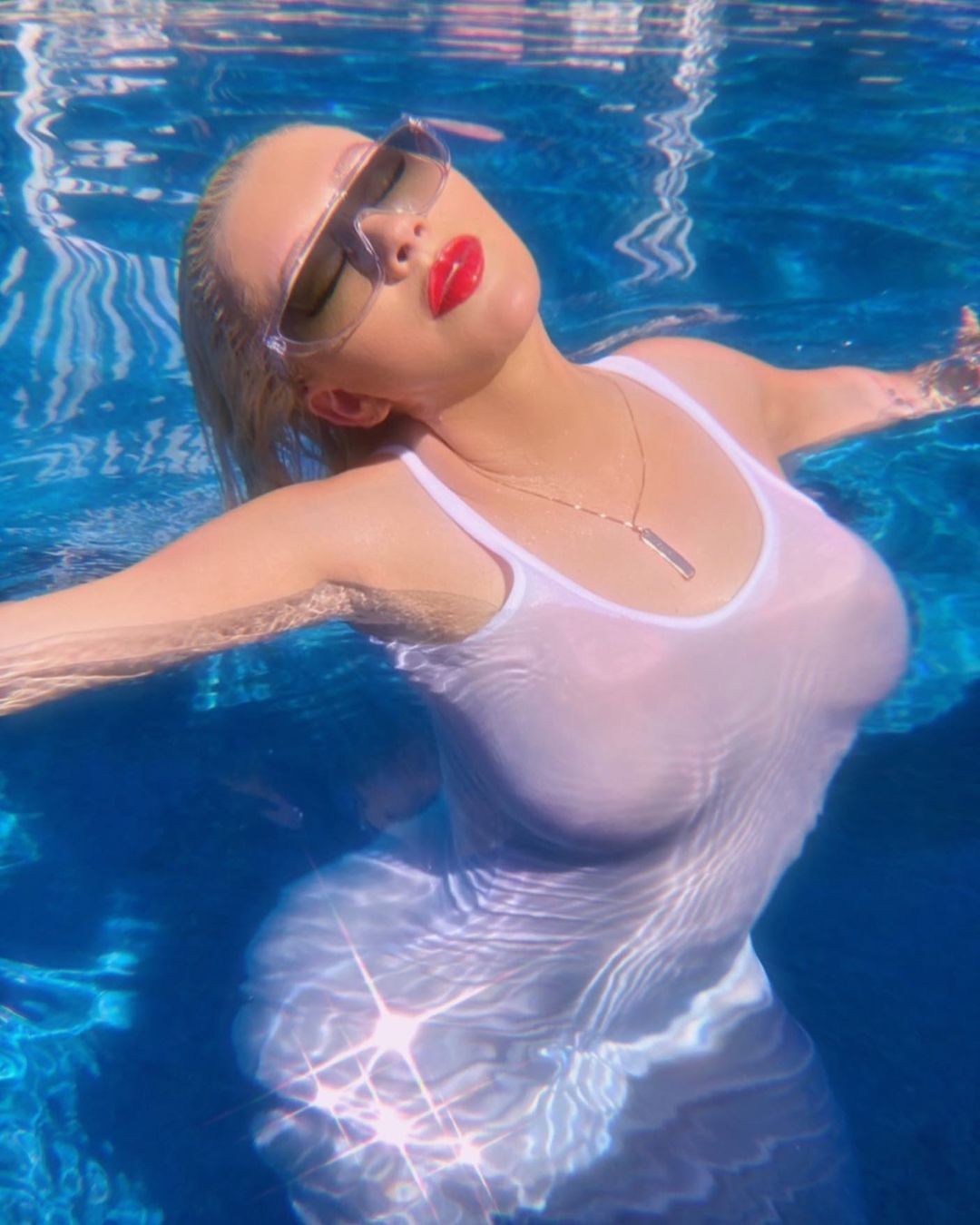 Christina Aguilera Big Tits